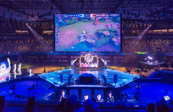 何震慑对手 何震慑对手